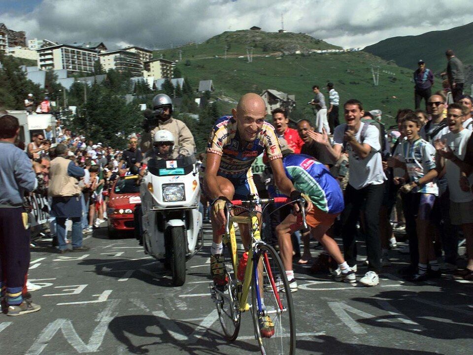 Marco Pantani climbing towards Alpe d'Huez during the 1997 Tour de France