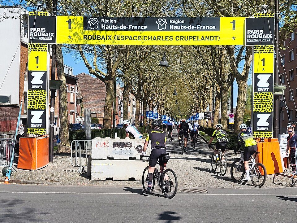Billede til historien When the alarm clock cost twenty minutes on the Paris–Roubaix route
