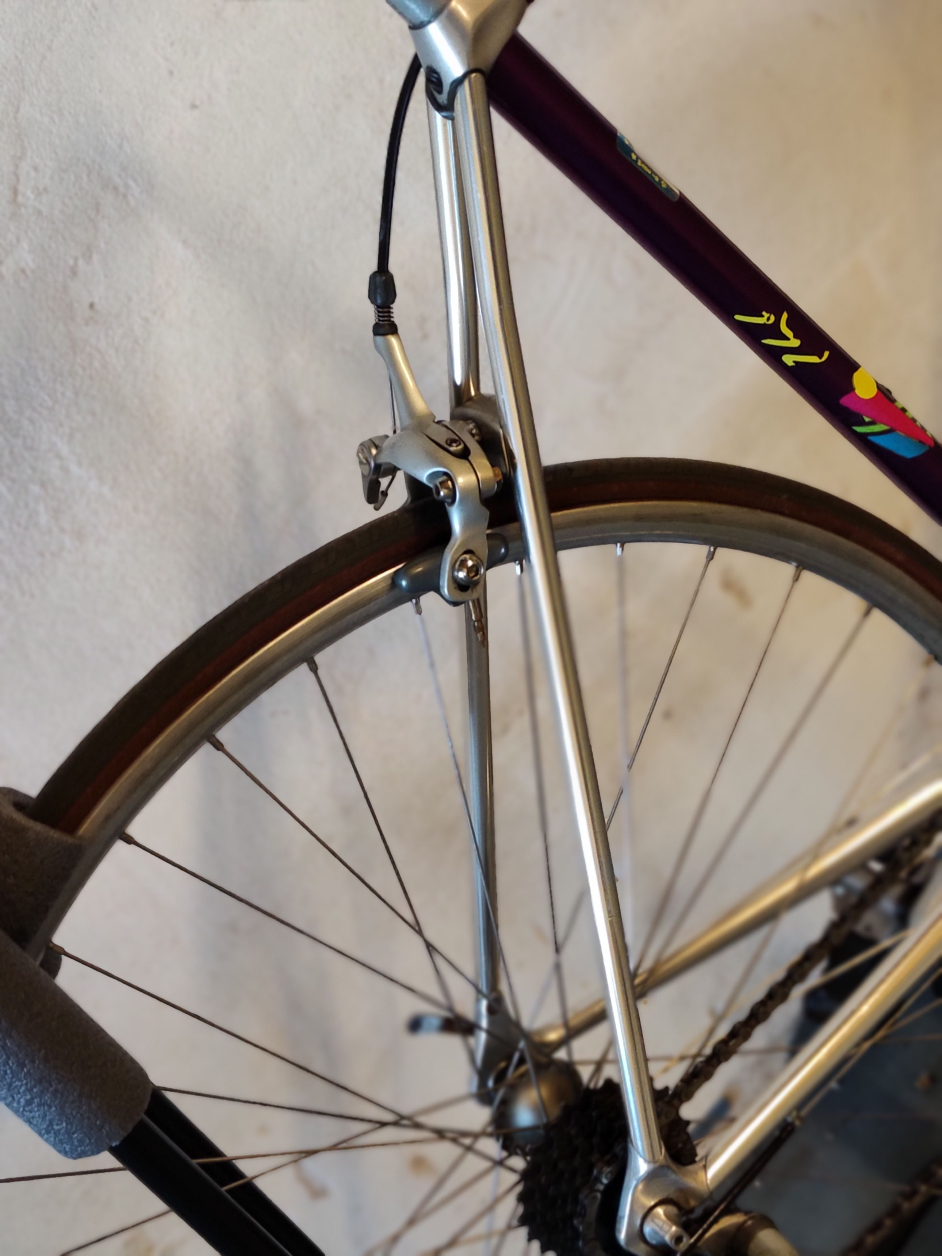 Shimano 105 rear brake and silver seatstays on the Vitus 992