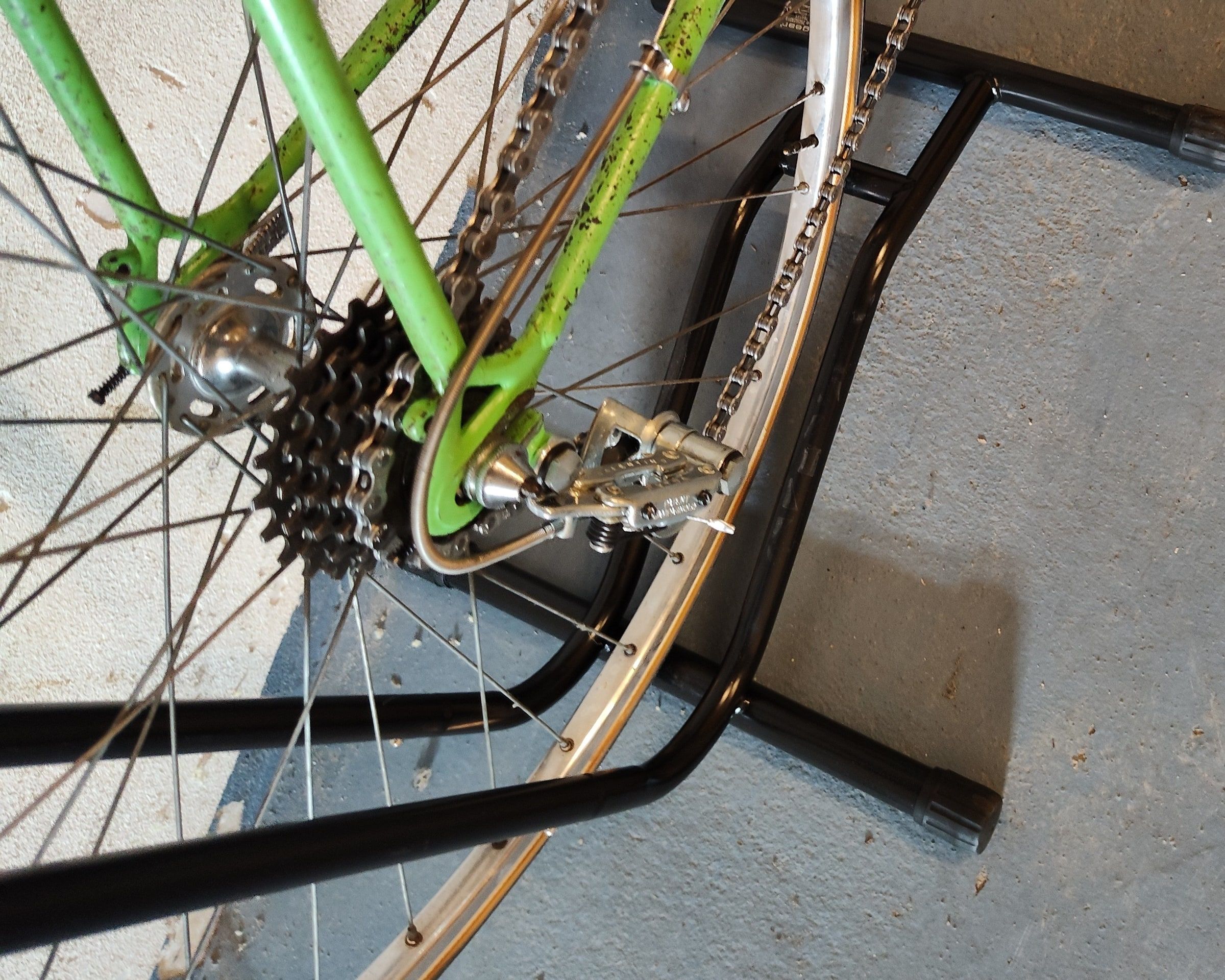 Campagnolo Valentino rear derailleur and freewheel on the 1965 Schrøder