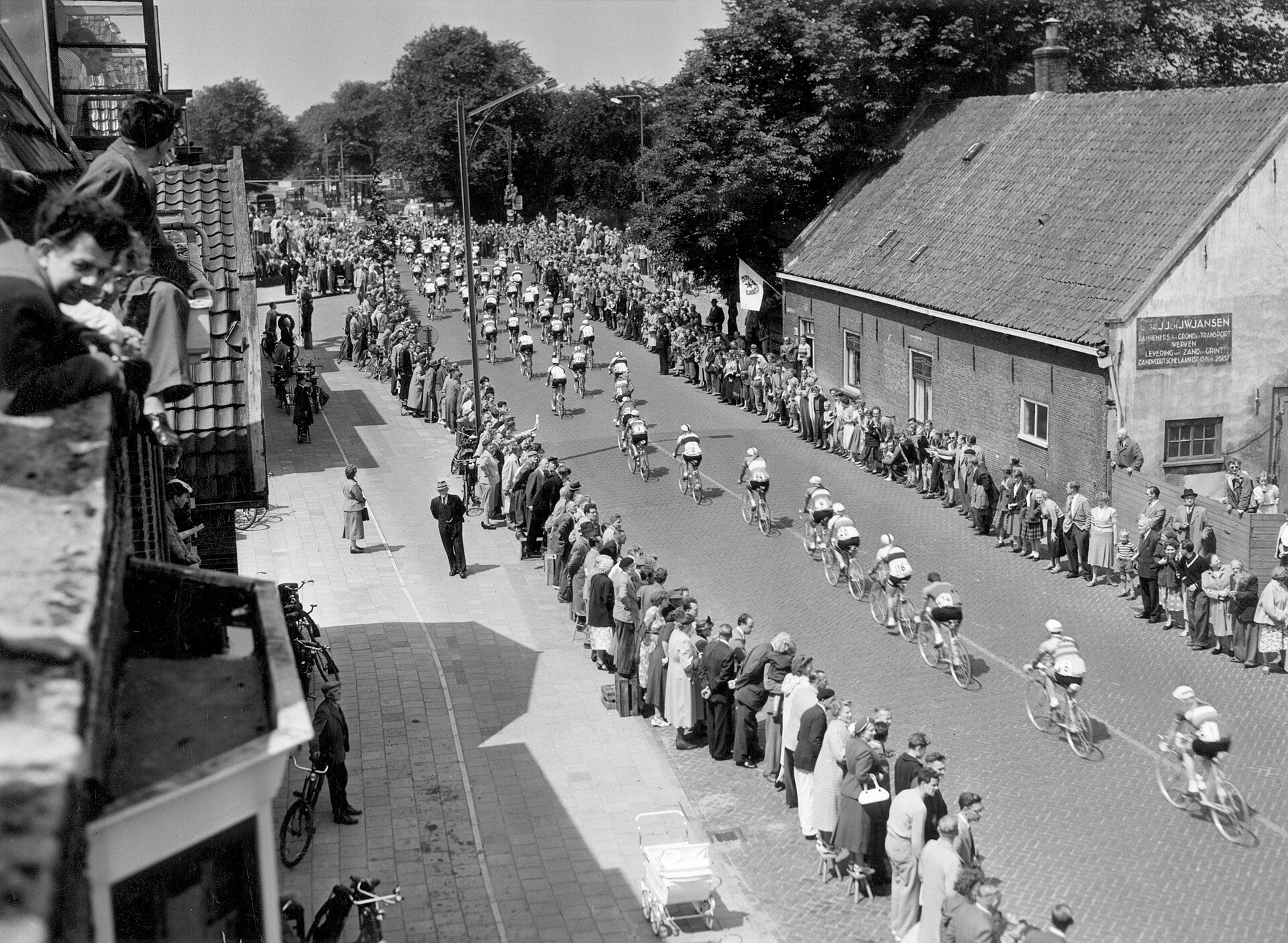 Billede til historien When the Tour left France