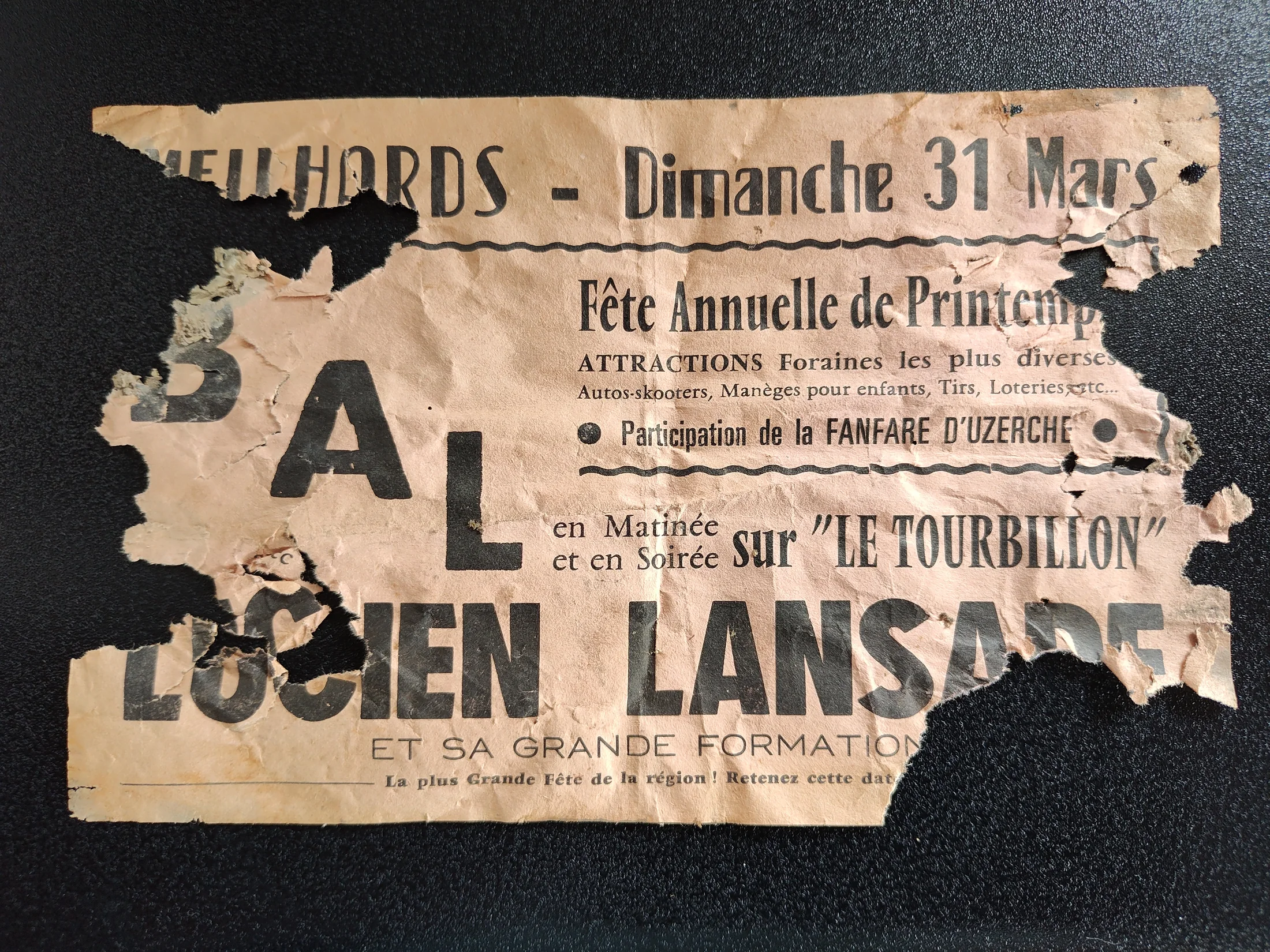 Worn French fête flyer found inside the handlebar