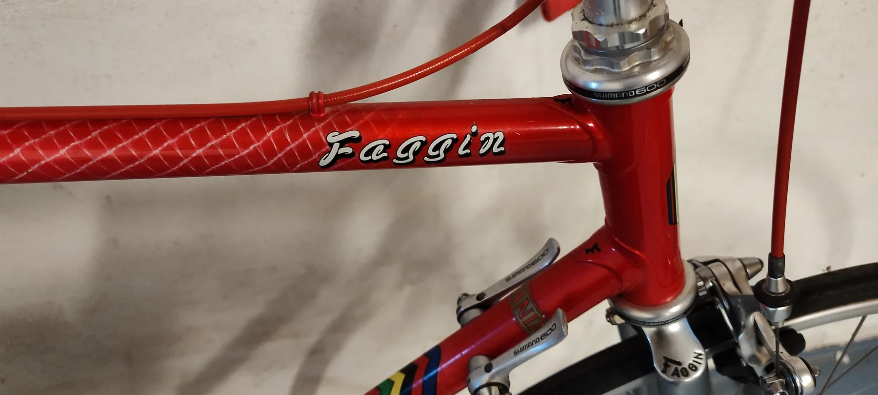 Original Faggin net-pattern paint