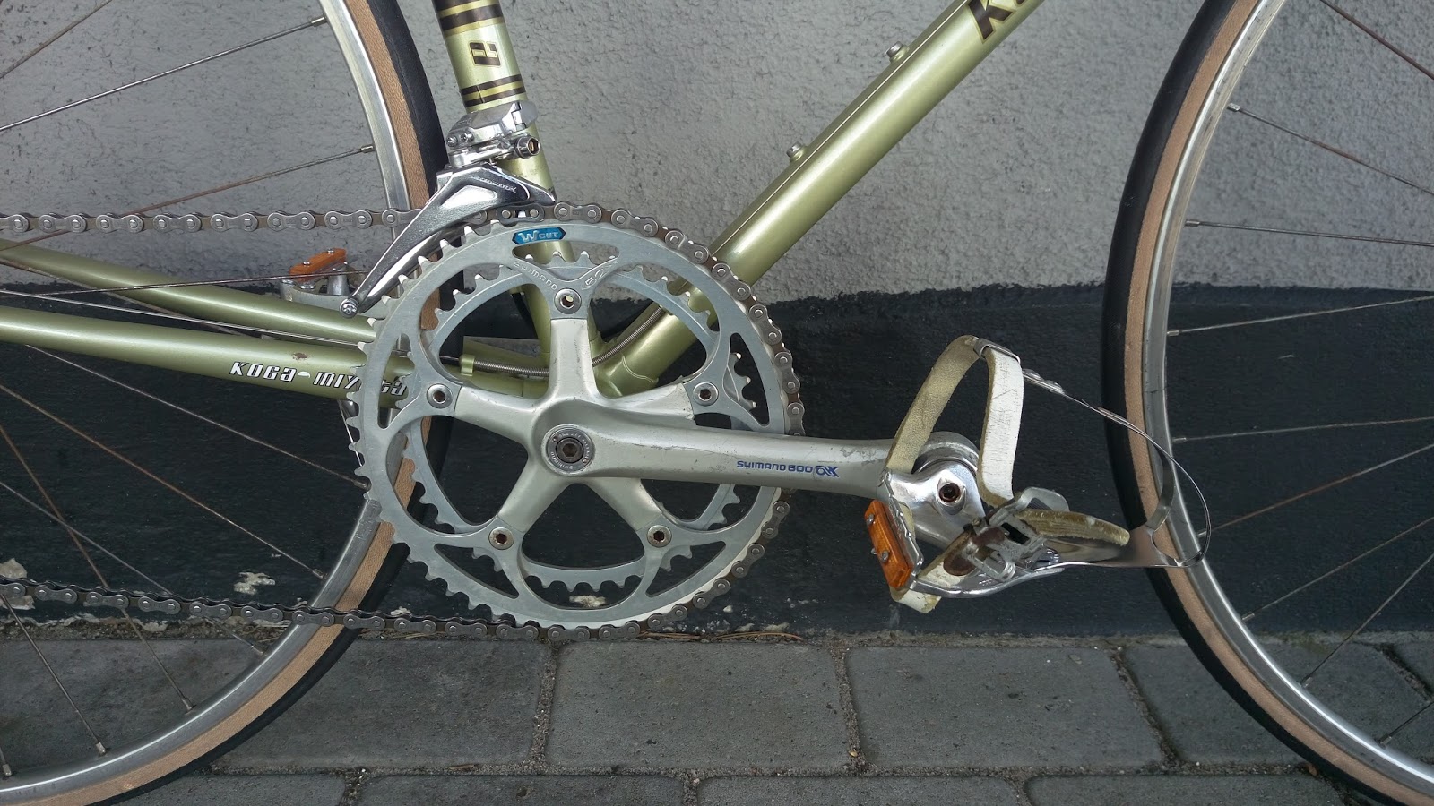 600 AX Dyna-Drive chainset and pedal