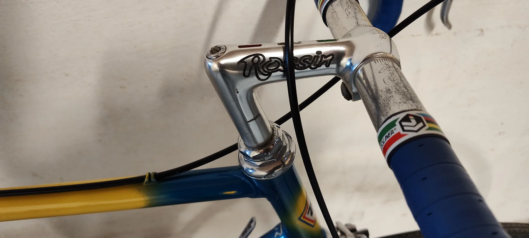 Rossin-pantographed stem and handlebar